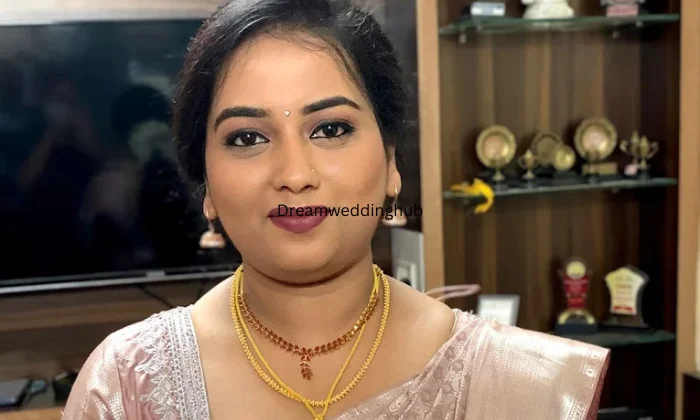 Esha beauty parlour and bridal makeup